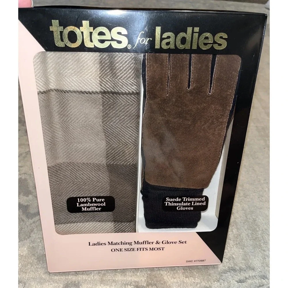 New In‎ Box Totes For Women Matching Muffler And Glove Set Beige Brown One Size
